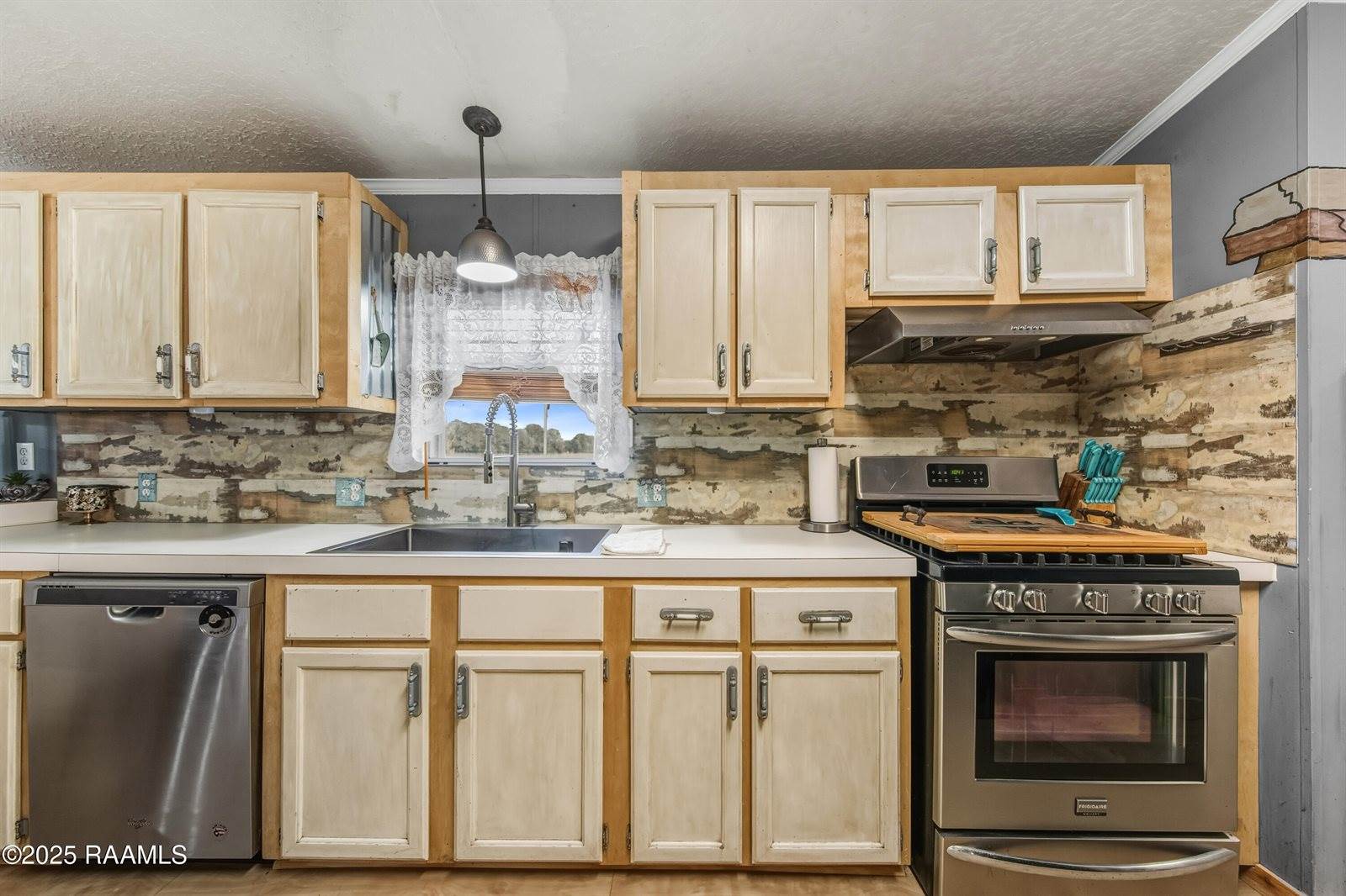 330 Vatican Road, Carencro, LA 70520