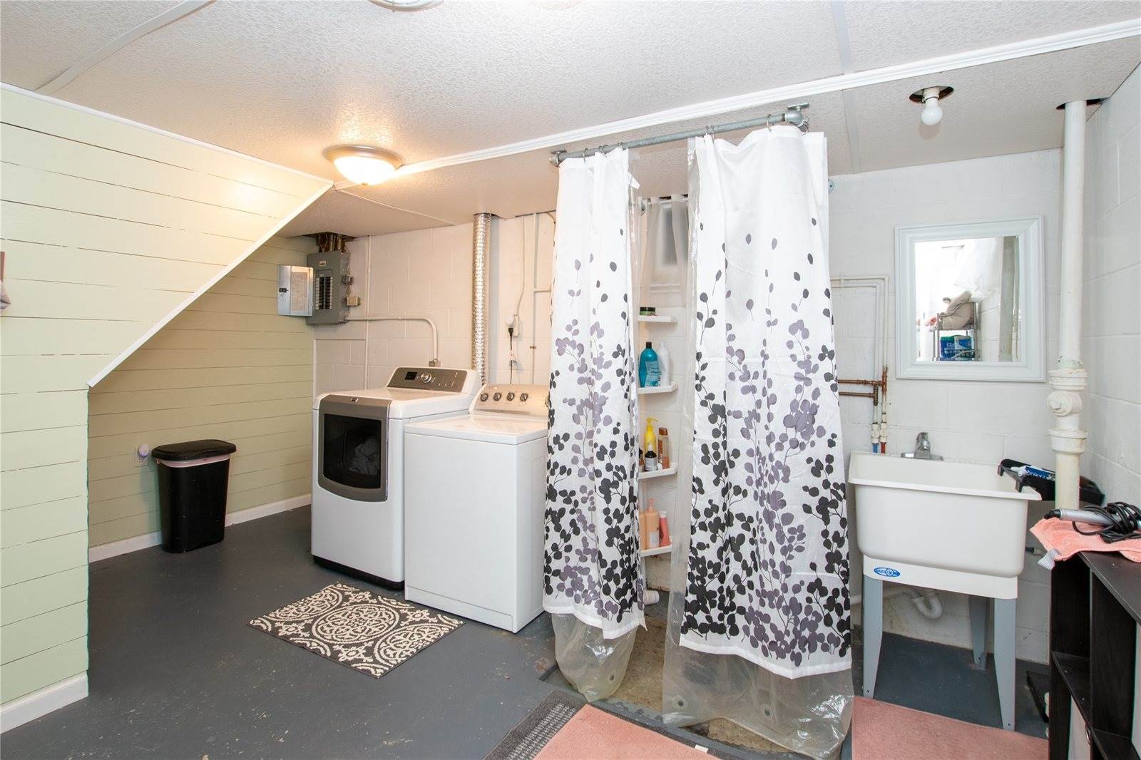 1332 Arizona Avenue, Ames, IA 50014