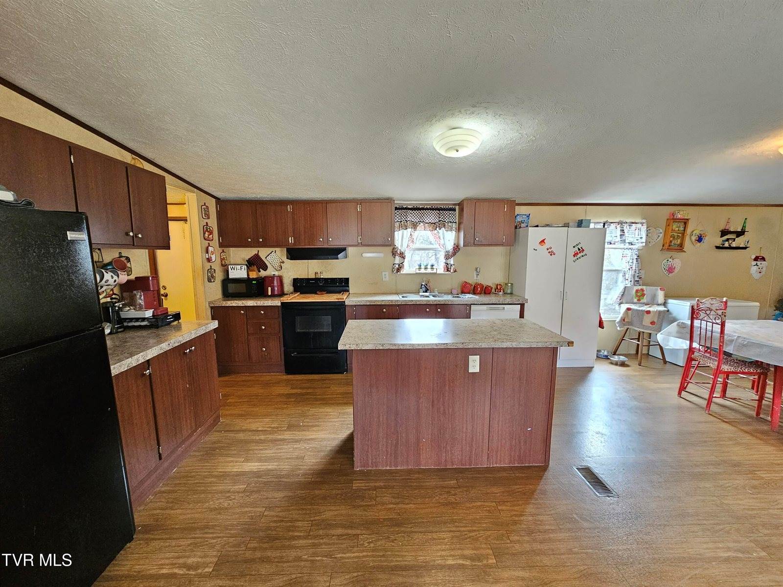 1770 Highway 91, Elizabethton, TN 37643