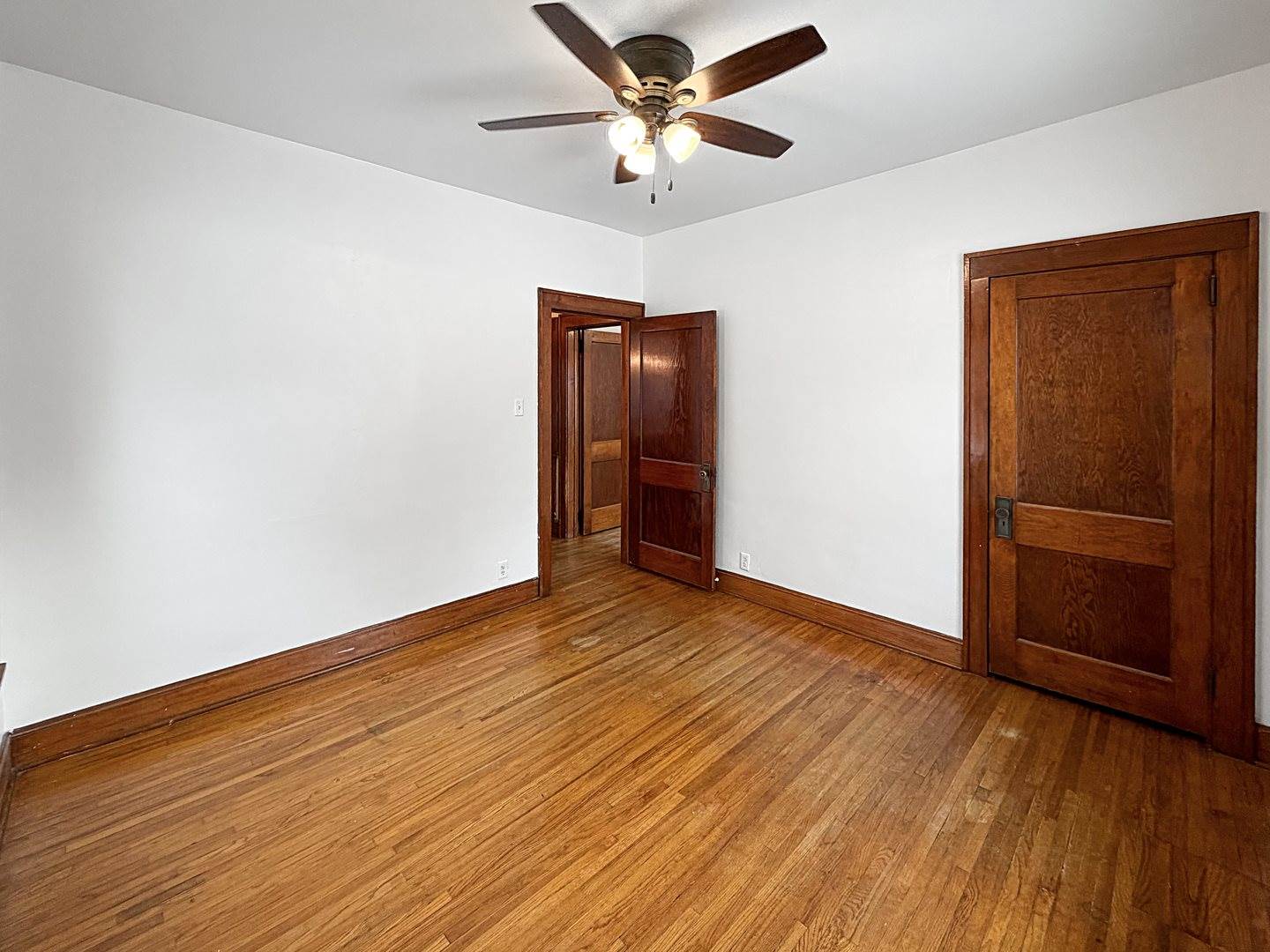 327 West Garfield Street, Freeport, IL 61032