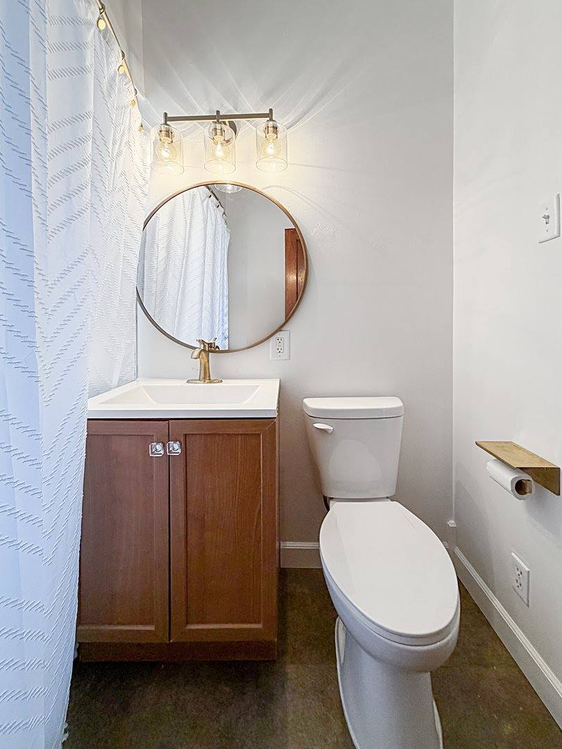 327 West Garfield Street, Freeport, IL 61032