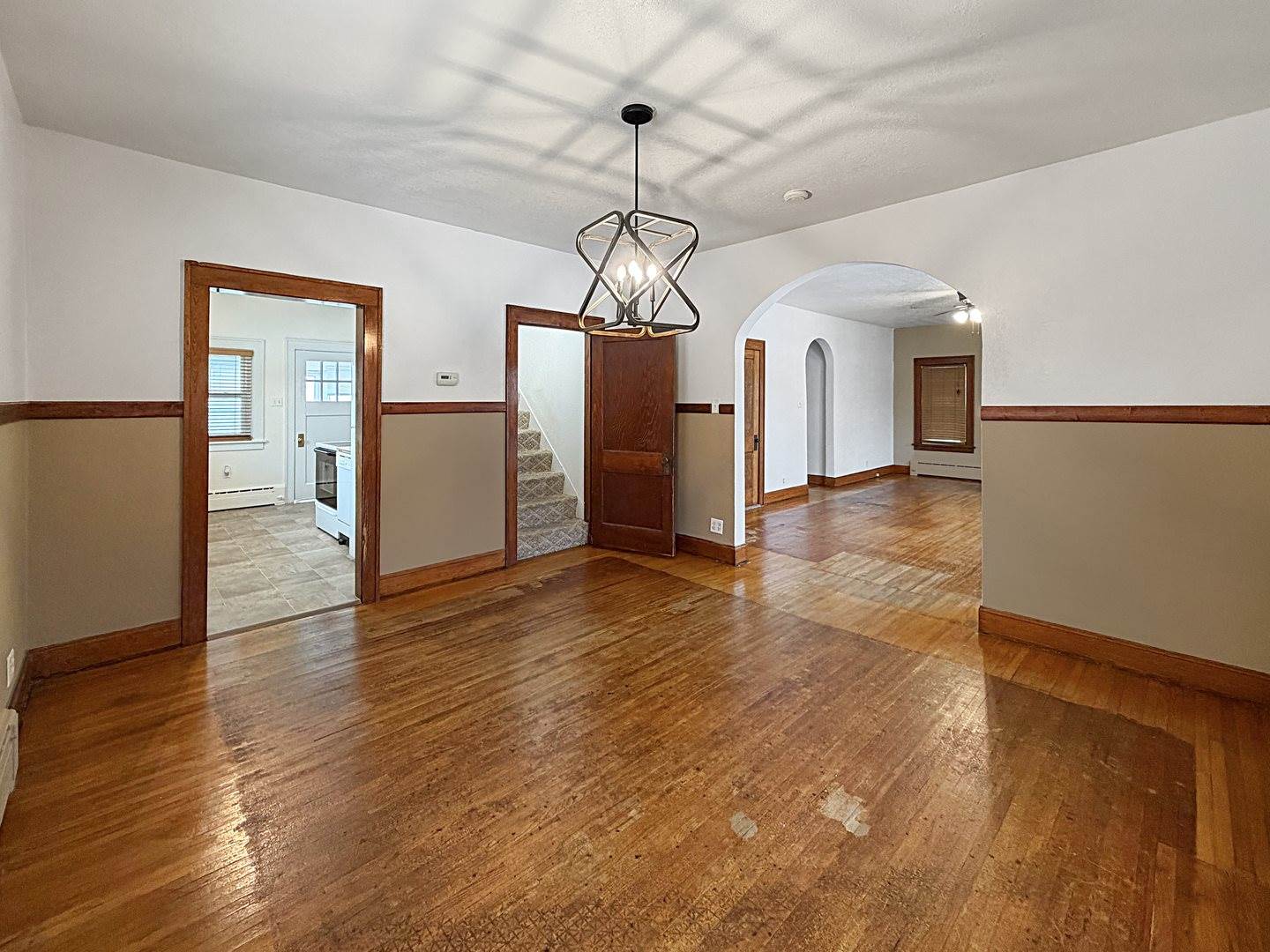 327 West Garfield Street, Freeport, IL 61032