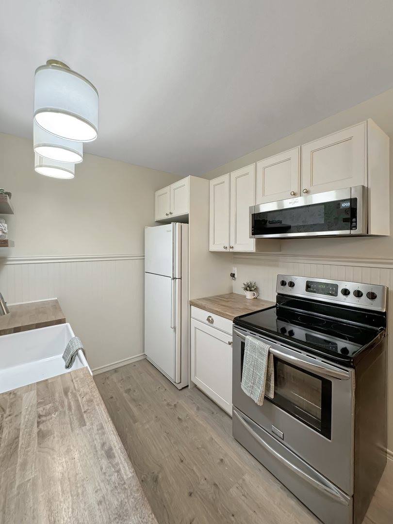 124 North Whistler C4 Avenue, #C4, Freeport, IL 61032