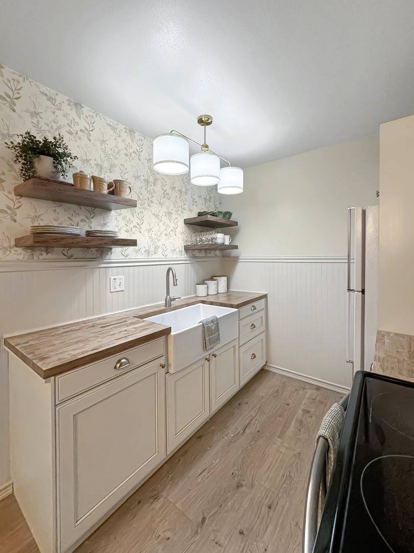 124 North Whistler C4 Avenue, #C4, Freeport, IL 61032