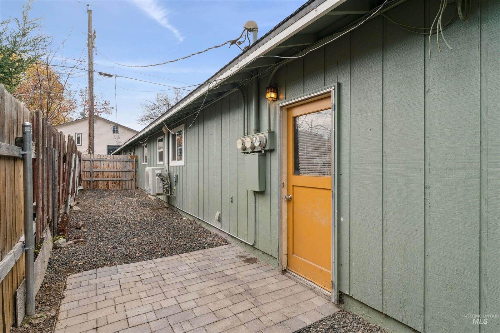 2105 Airport Ave, Caldwell, ID 83605