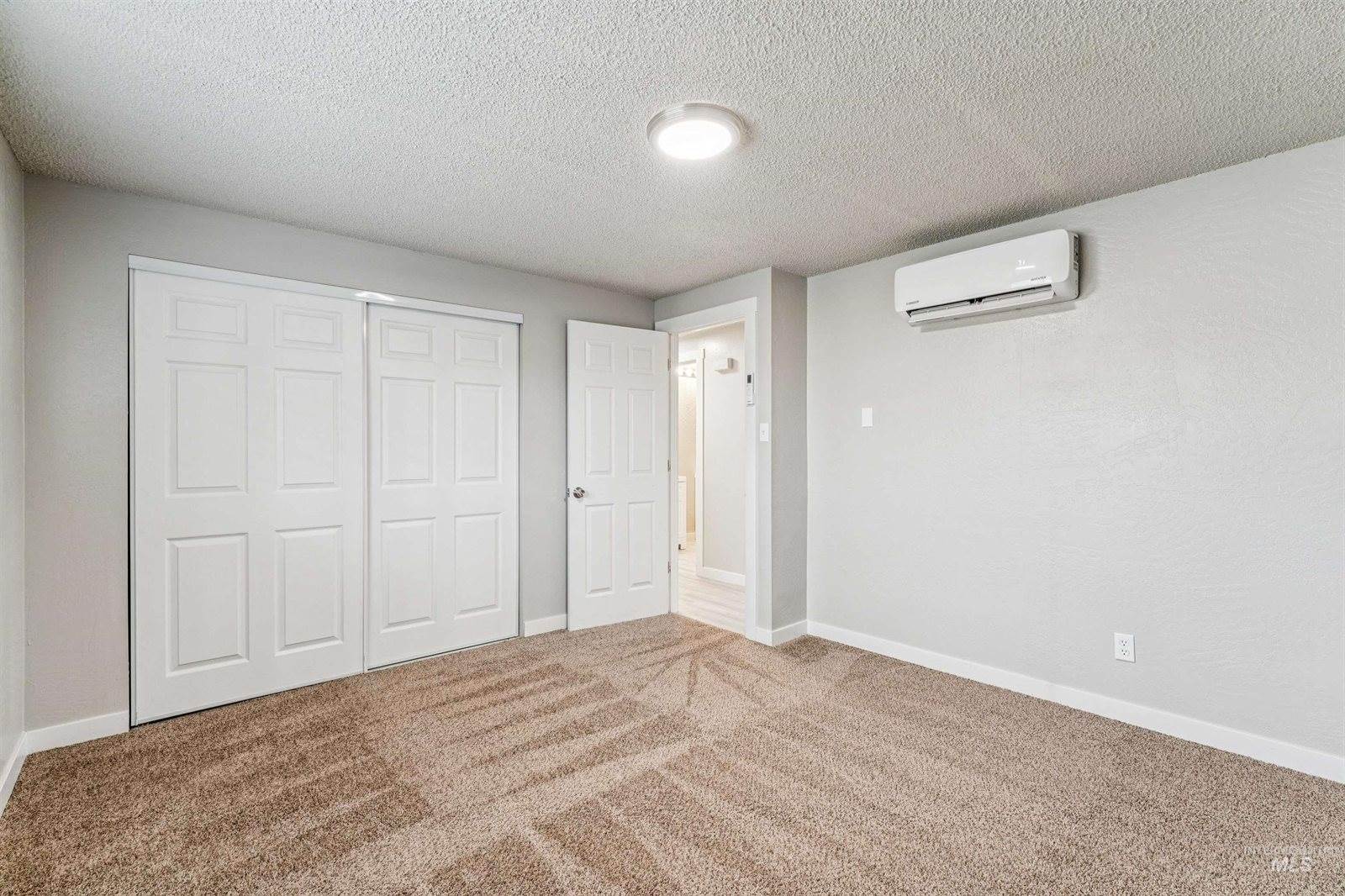 2105 Airport Ave, Caldwell, ID 83605