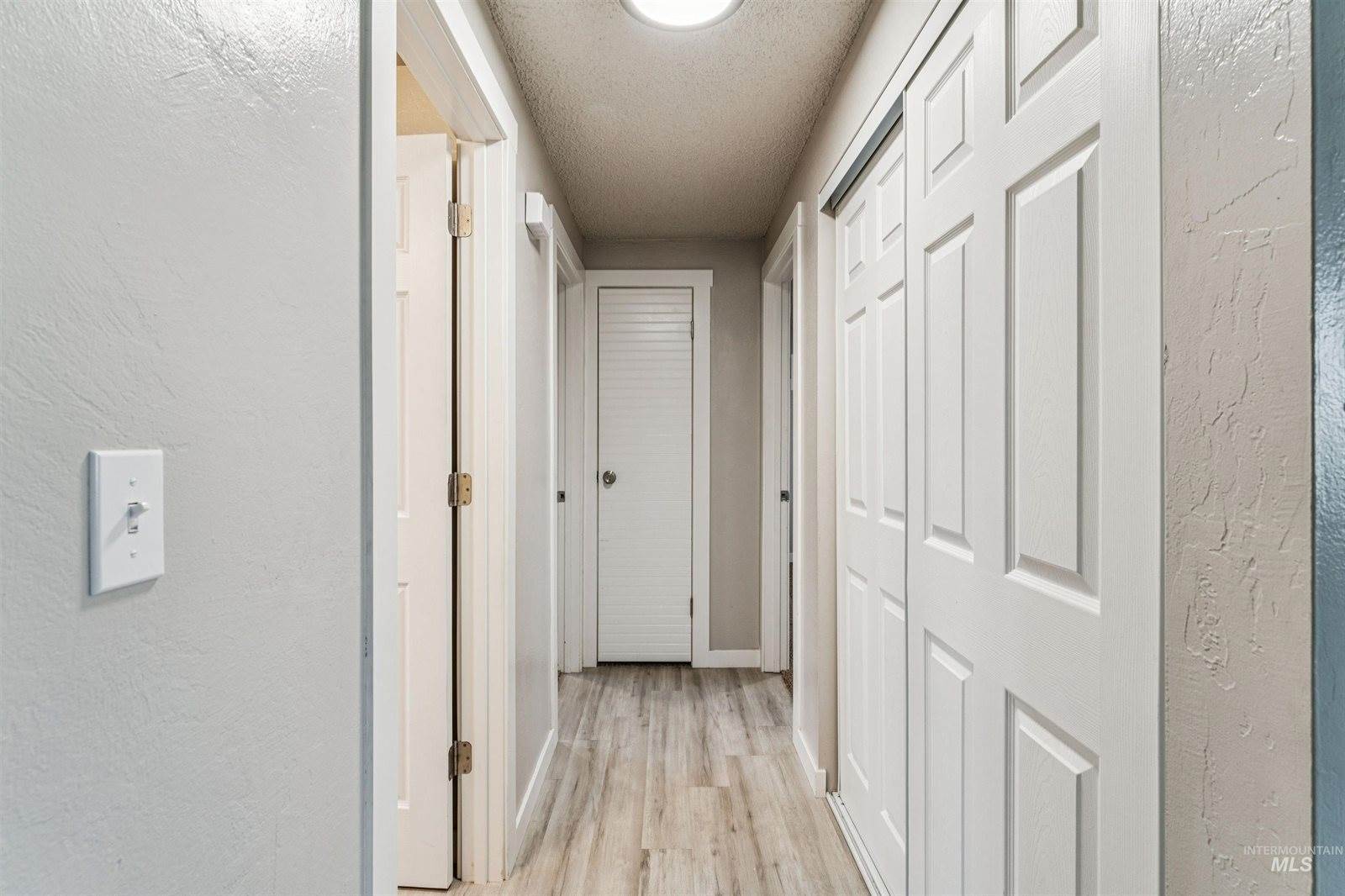 2105 Airport Ave, Caldwell, ID 83605