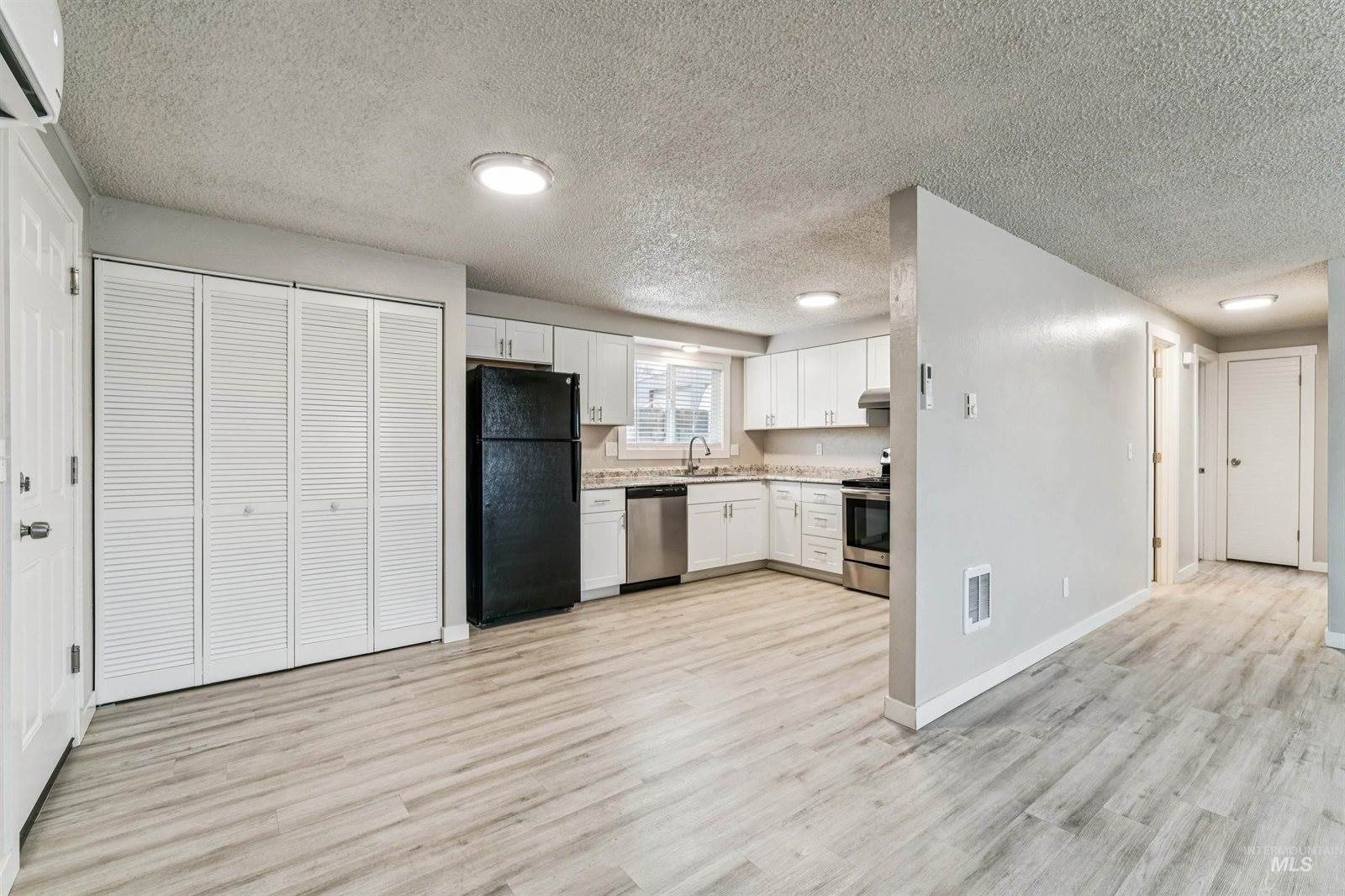 2105 Airport Ave, Caldwell, ID 83605