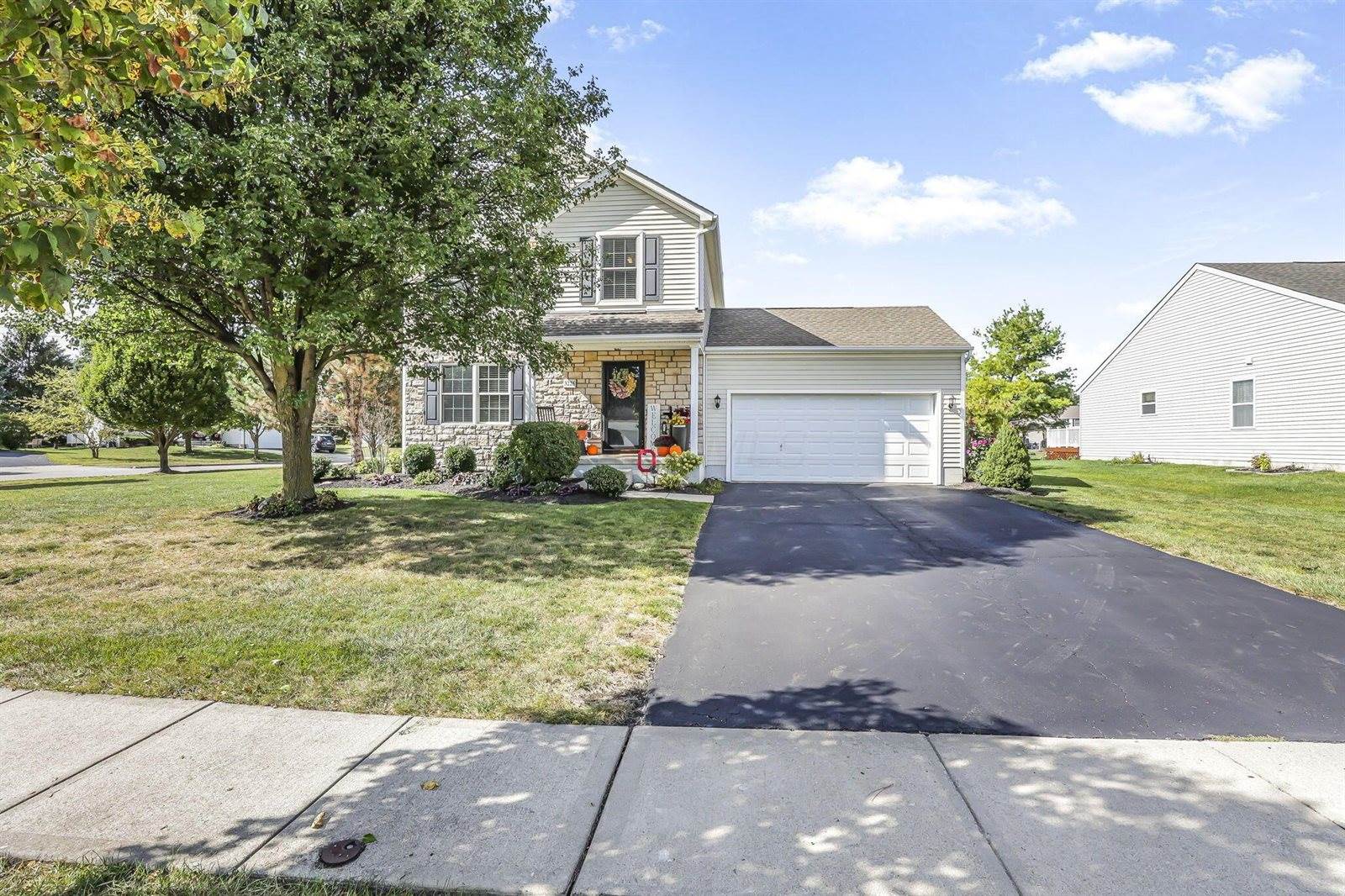 3225 Weeping Spruce Drive, Grove City, OH 43123