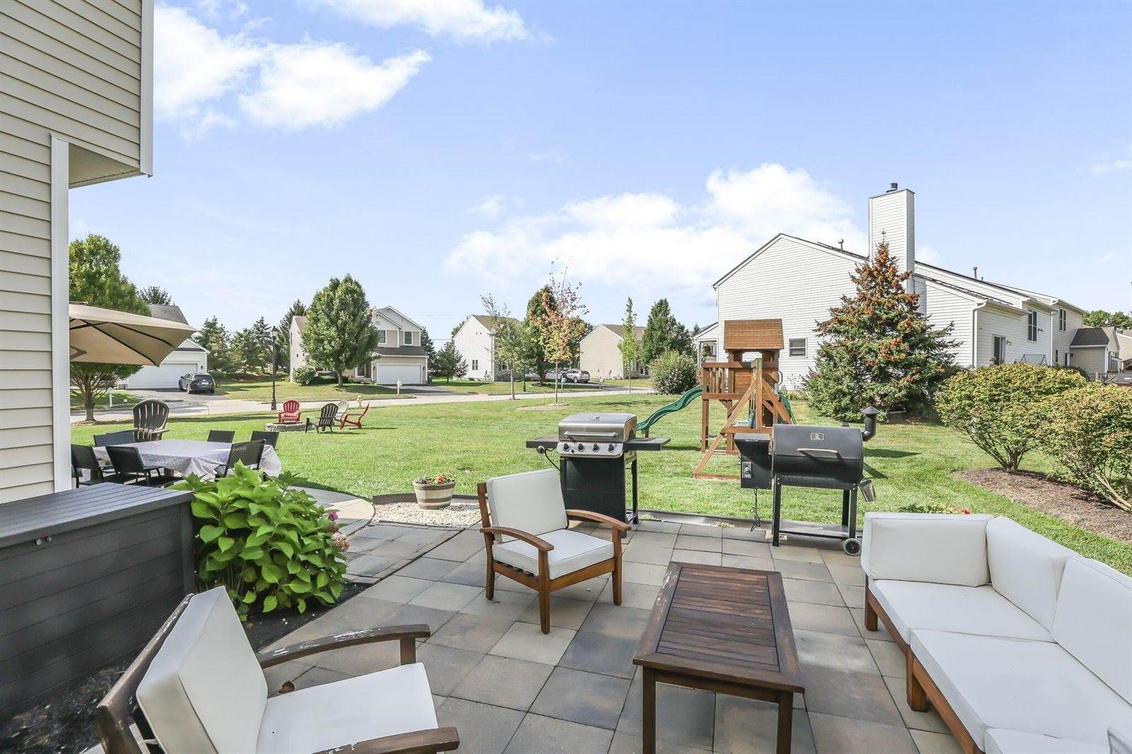 3225 Weeping Spruce Drive, Grove City, OH 43123