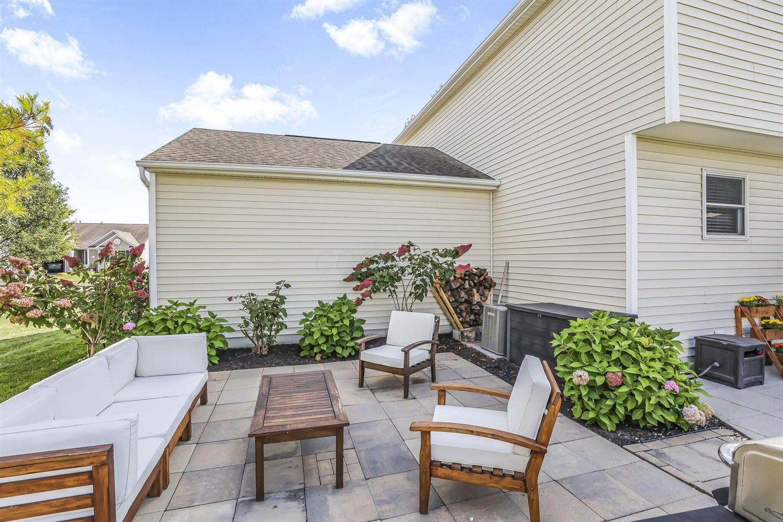 3225 Weeping Spruce Drive, Grove City, OH 43123