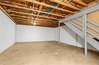 3225 Weeping Spruce Drive, Grove City, OH 43123