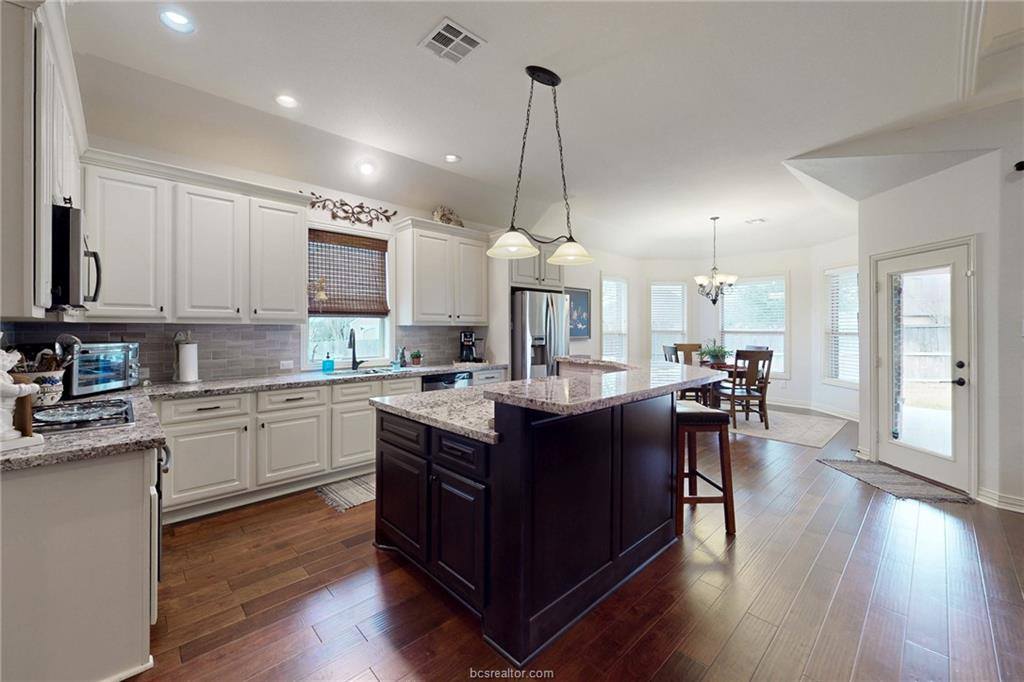 3317 Fiddlers Green, Bryan, TX 77808