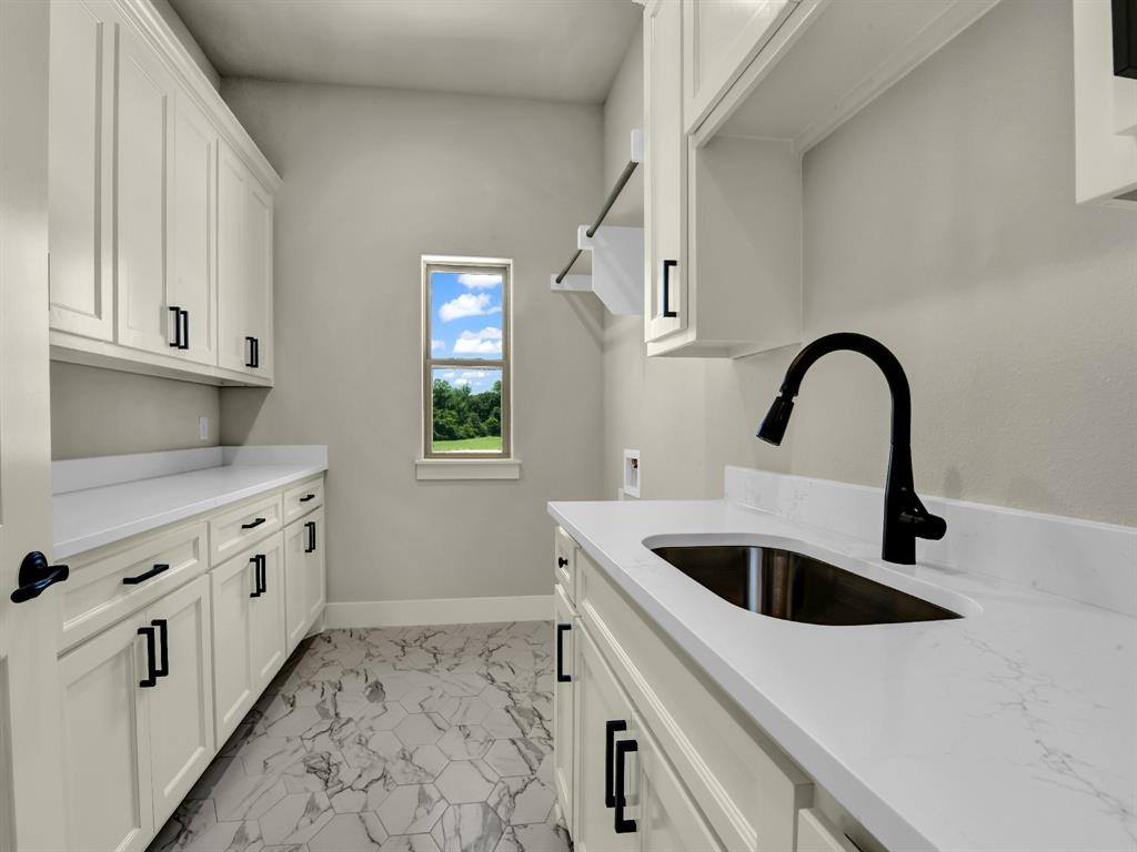 124 Desperado Way, Weatherford, TX 76088