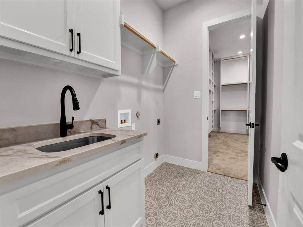 143 Oak Meadow Lane, Weatherford, TX 76085