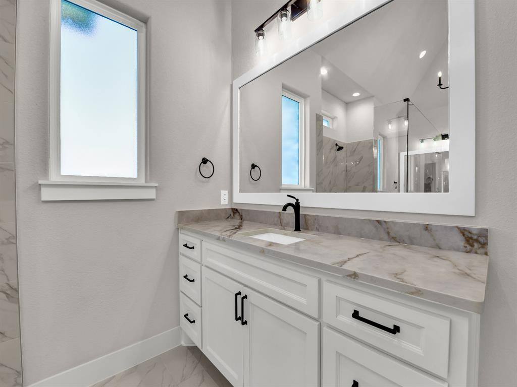 143 Oak Meadow Lane, Weatherford, TX 76085