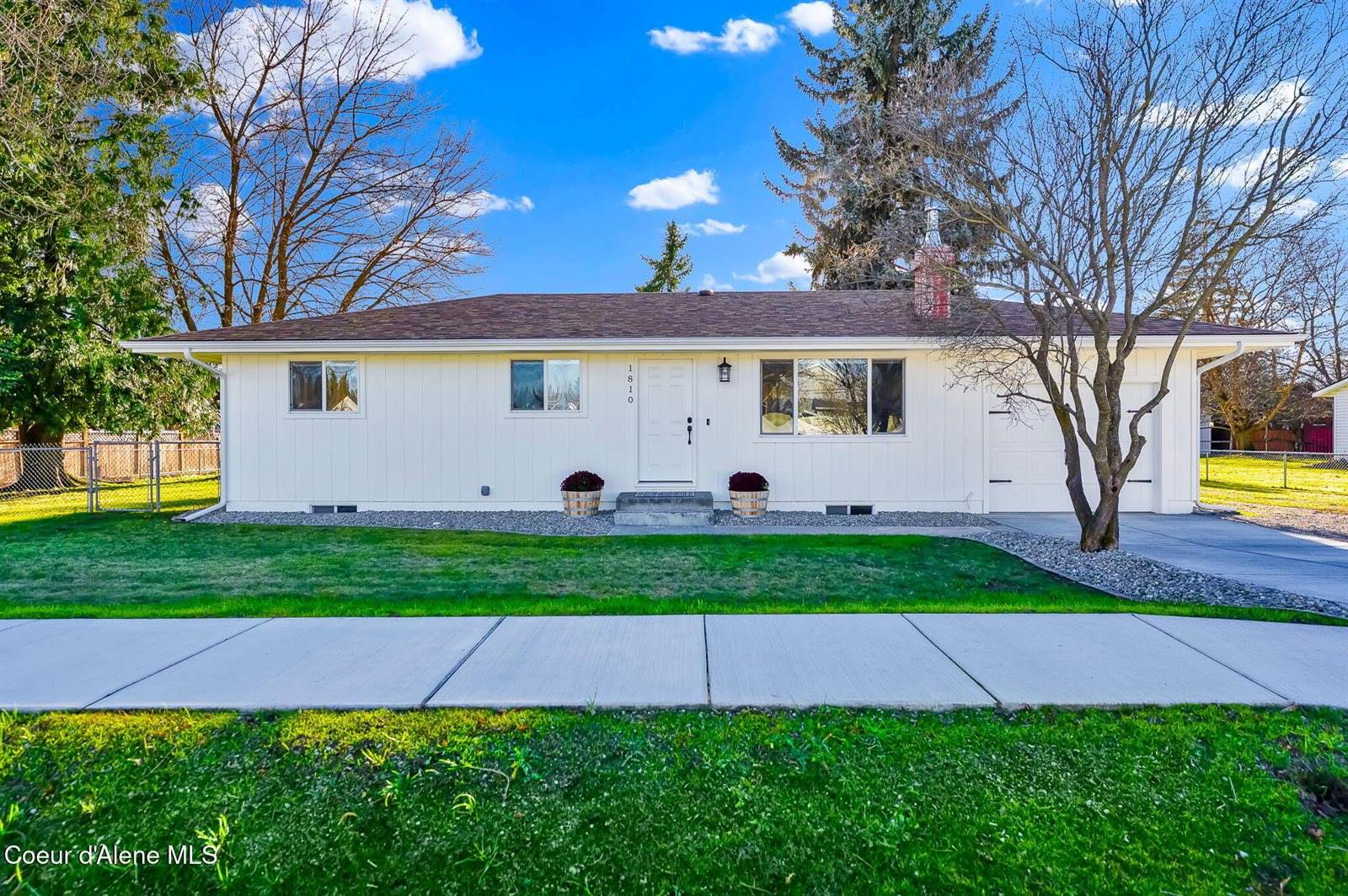 1810 West Honeysuckle Ave., Hayden, ID 83835