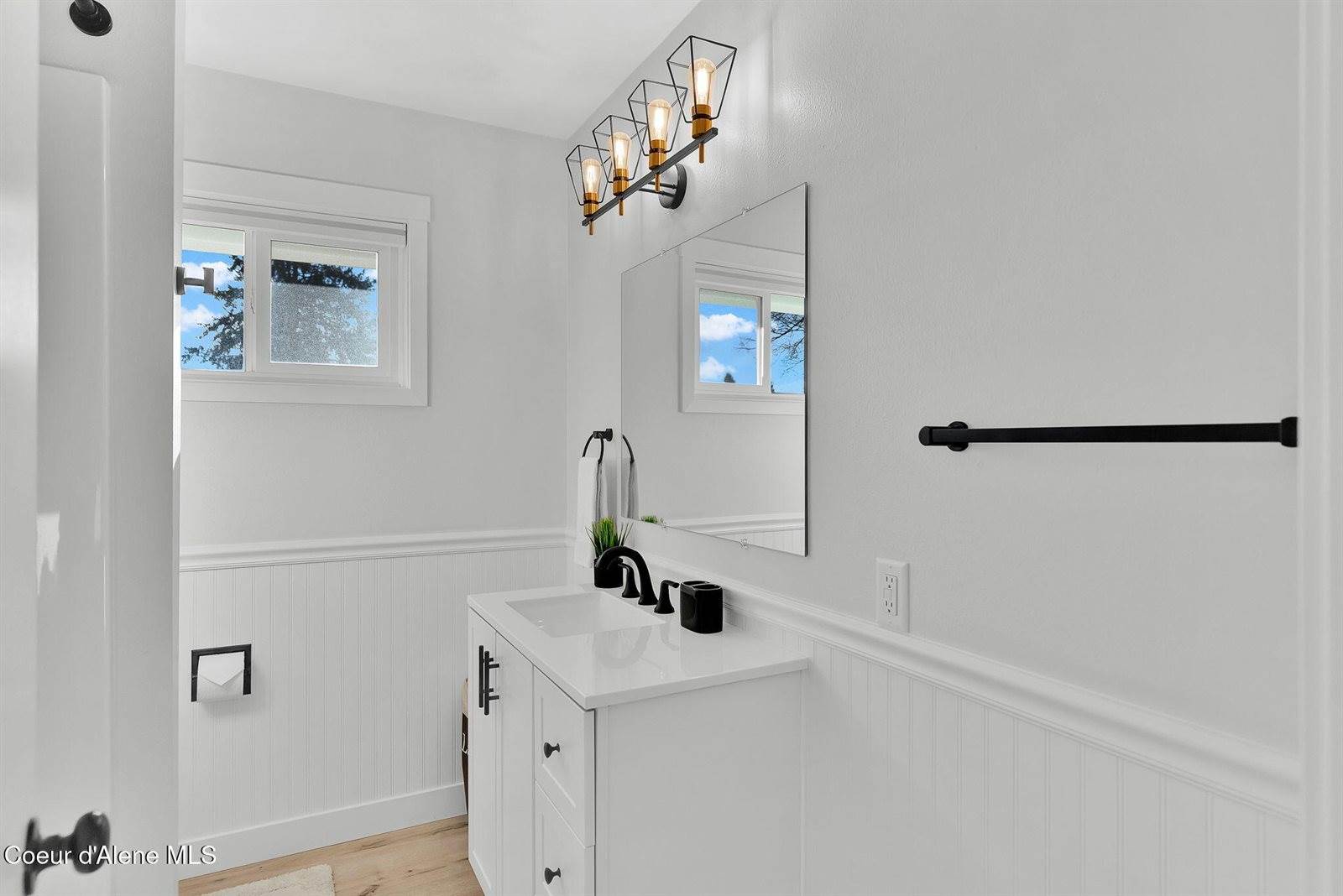 1810 West Honeysuckle Ave., Hayden, ID 83835