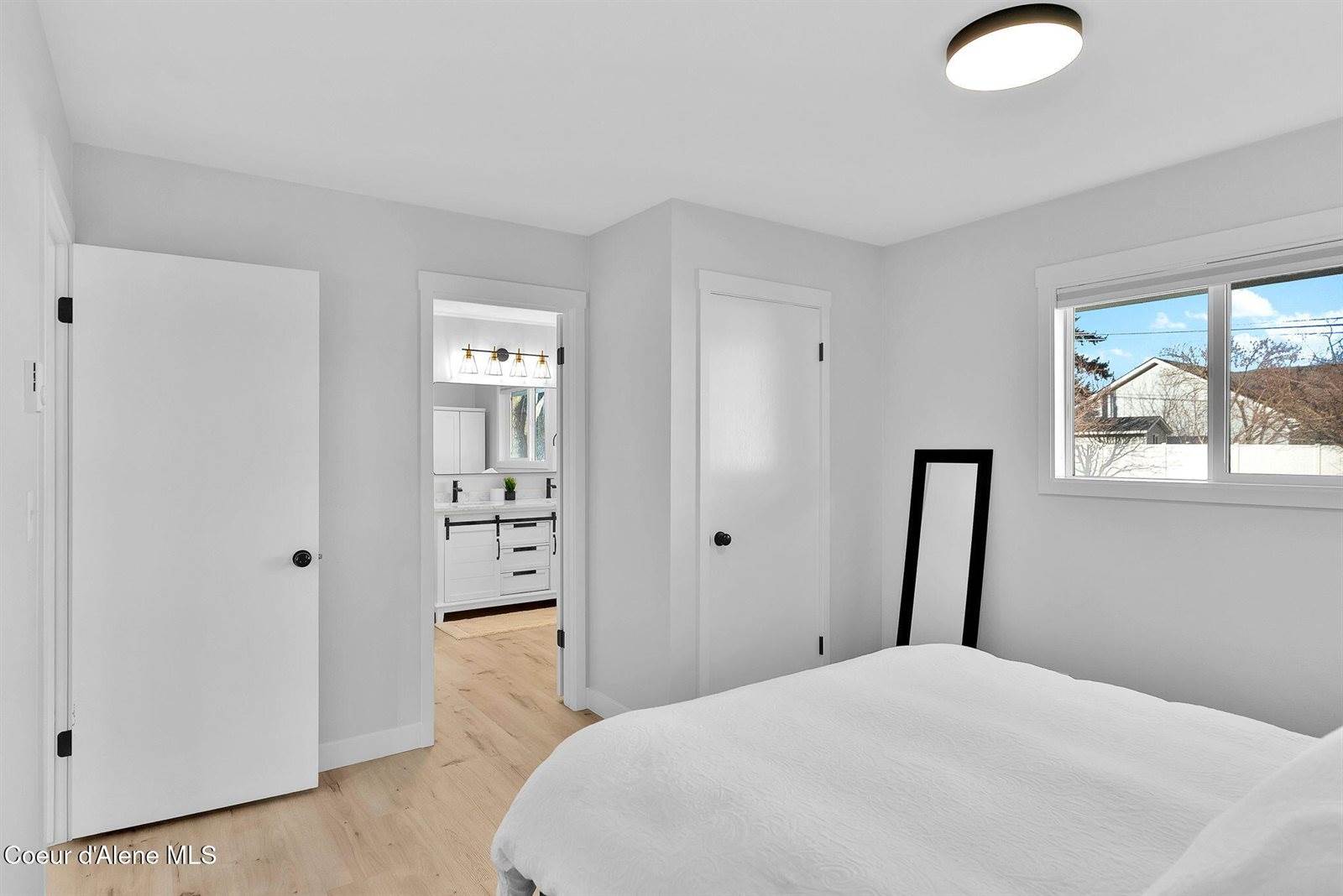 1810 West Honeysuckle Ave., Hayden, ID 83835