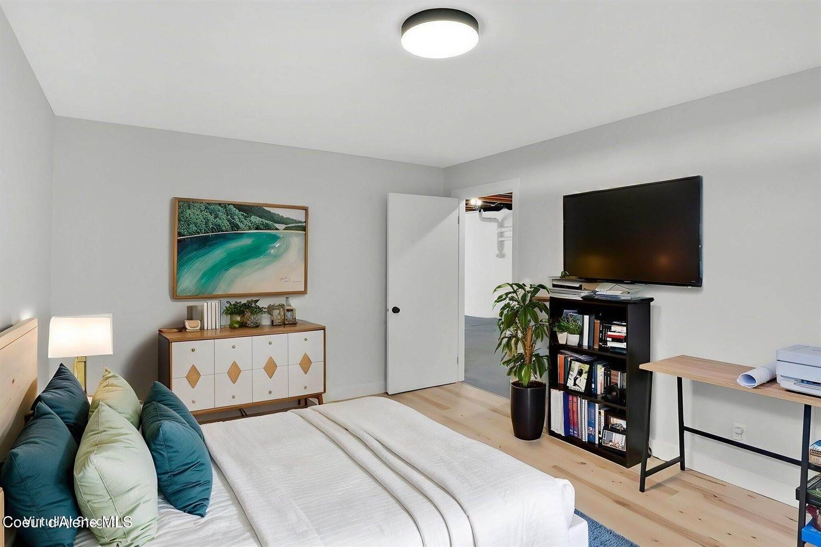 1810 West Honeysuckle Ave., Hayden, ID 83835