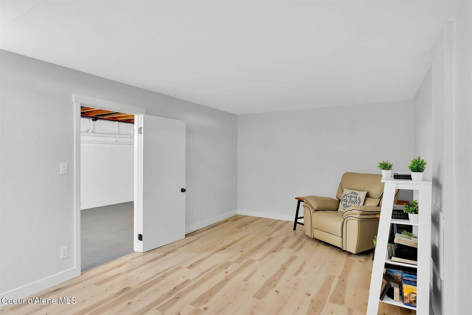 1810 West Honeysuckle Ave., Hayden, ID 83835