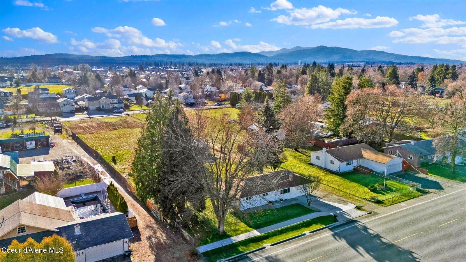 1810 West Honeysuckle Ave., Hayden, ID 83835