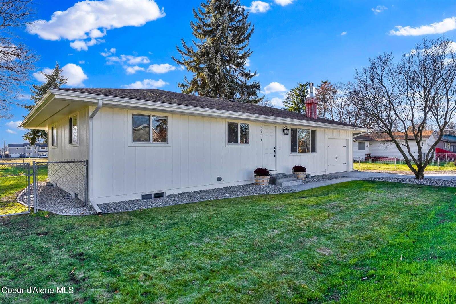 1810 West Honeysuckle Ave., Hayden, ID 83835