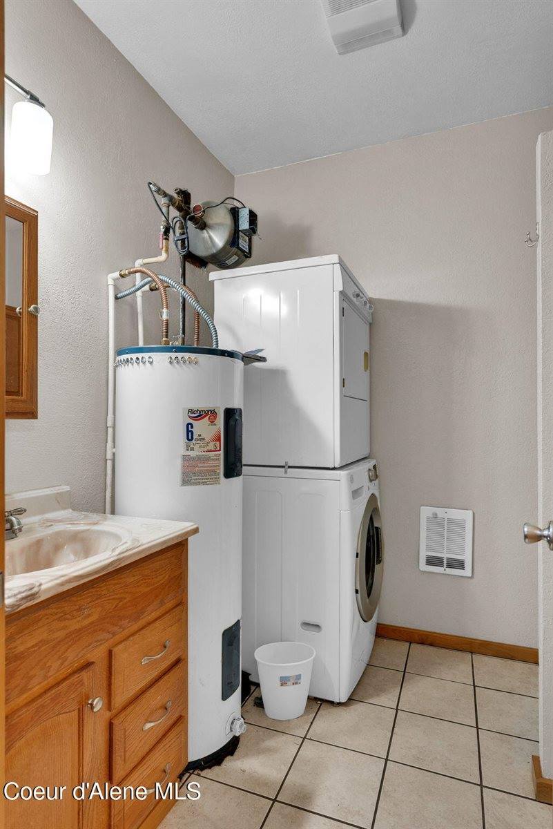 181 East Deer Meadow Lane, Blanchard, ID 83804