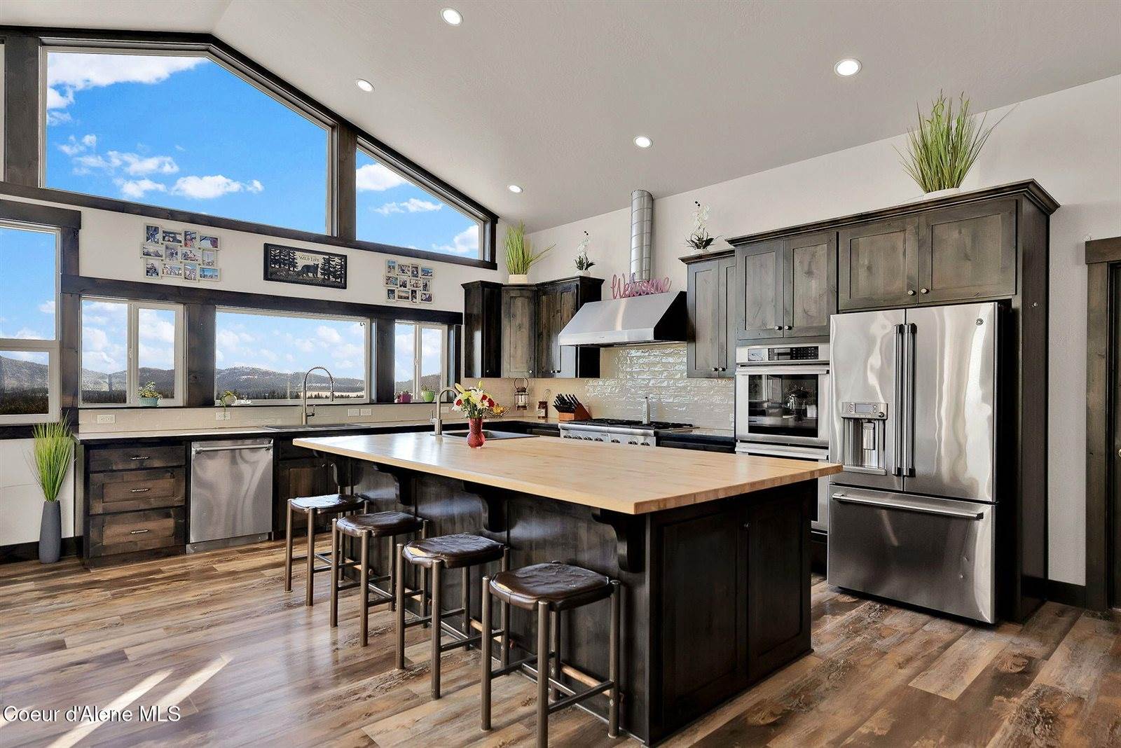 5383 East Van Dusen Rd, Harrison, ID 83833