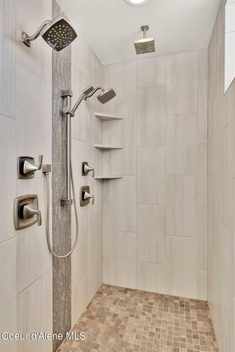 5383 East Van Dusen Rd, Harrison, ID 83833