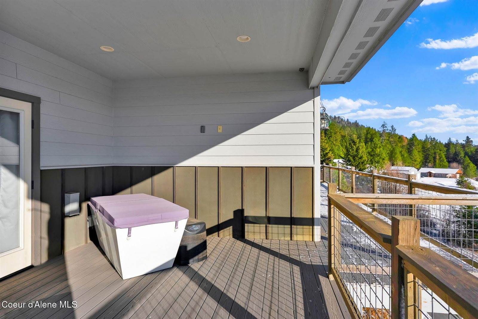 5383 East Van Dusen Rd, Harrison, ID 83833