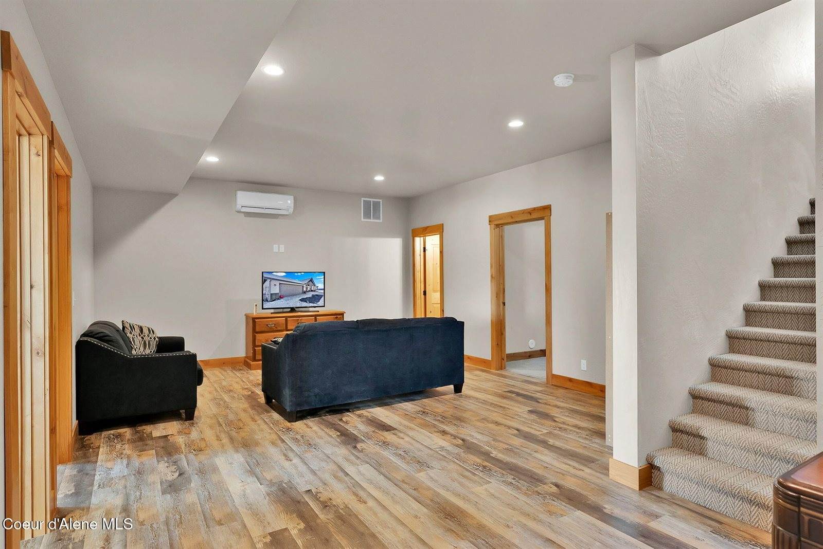 5383 East Van Dusen Rd, Harrison, ID 83833