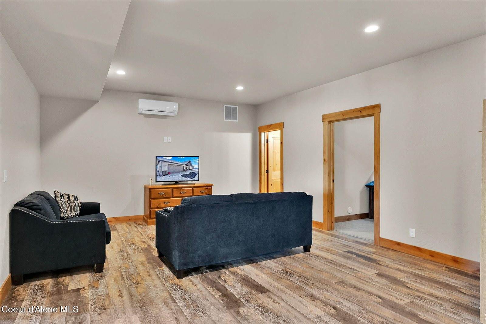 5383 East Van Dusen Rd, Harrison, ID 83833