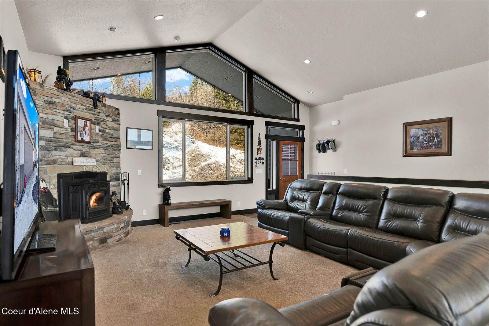 5383 East Van Dusen Rd, Harrison, ID 83833