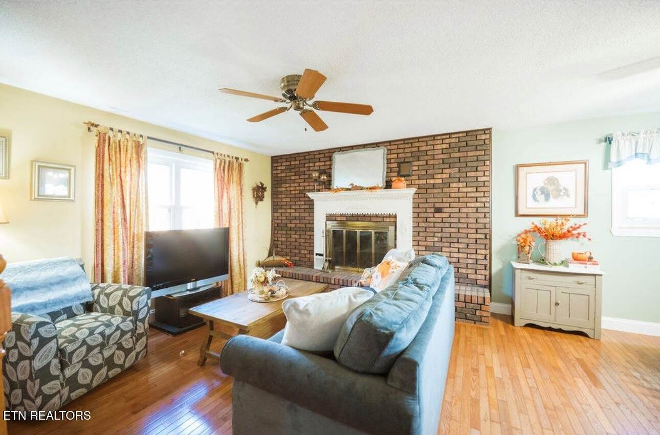 113 Lake Hills Drive Drive, Oak Ridge, TN 37830