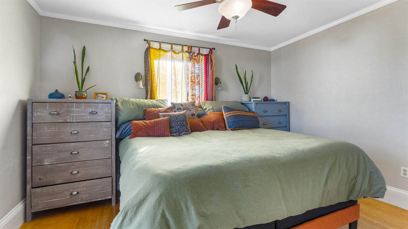 55 Parkview Avenue, Bangor, ME 04401