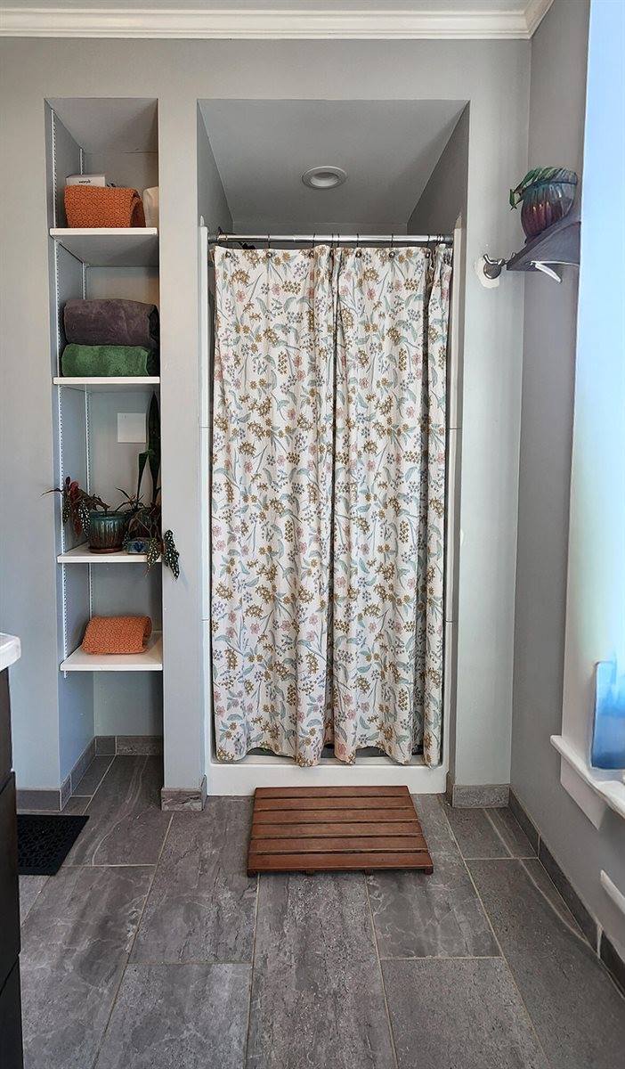 55 Parkview Avenue, Bangor, ME 04401