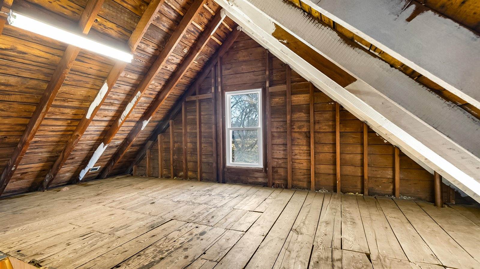 55 Parkview Avenue, Bangor, ME 04401