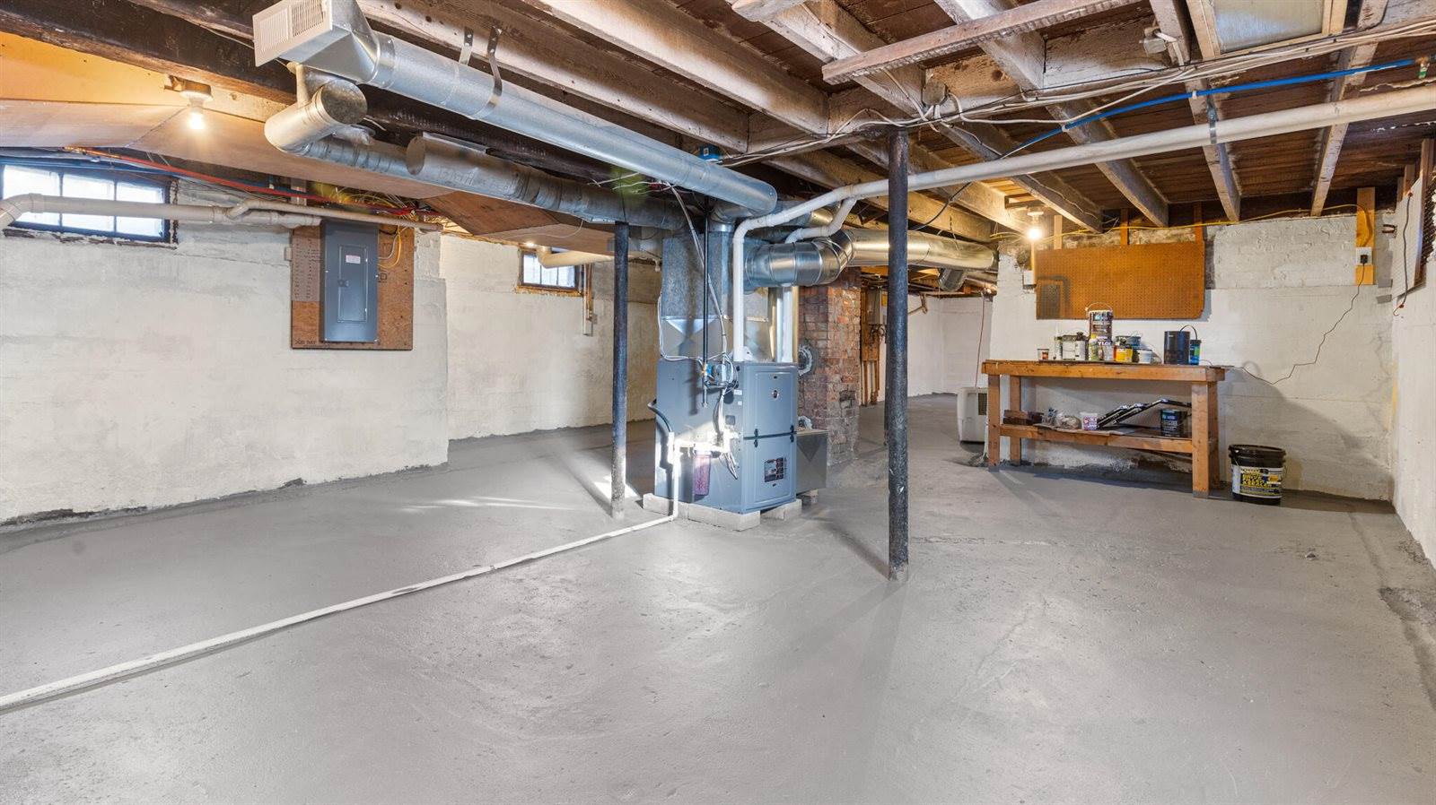 55 Parkview Avenue, Bangor, ME 04401