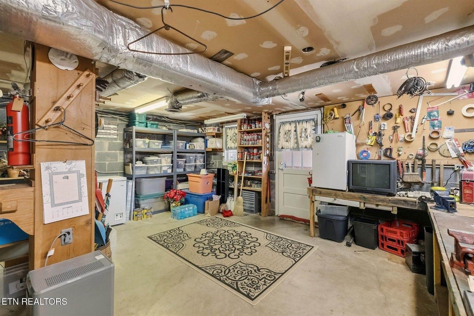 400 Eagle Bend Lane, Clinton, TN 37716