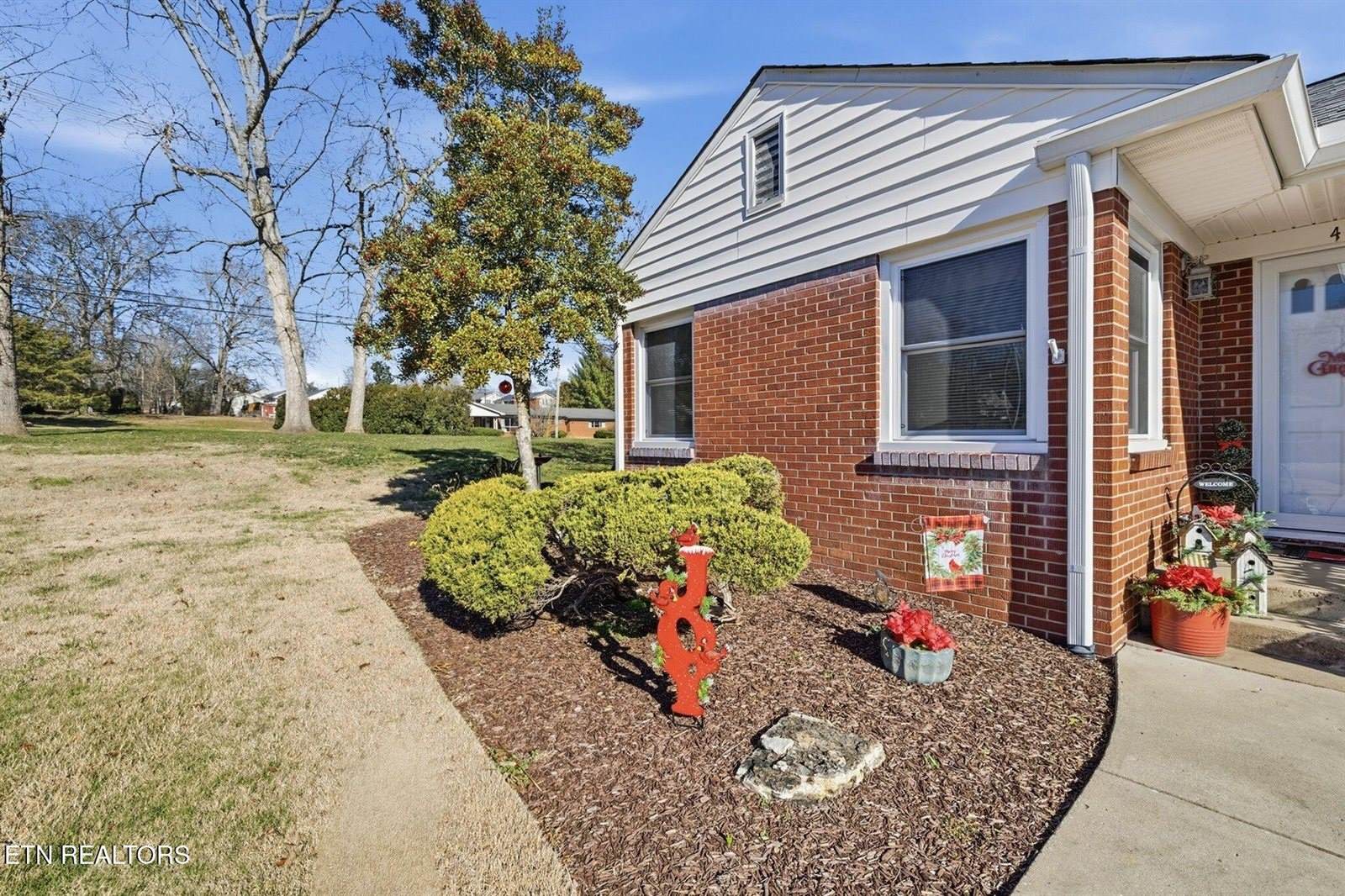 400 Eagle Bend Lane, Clinton, TN 37716