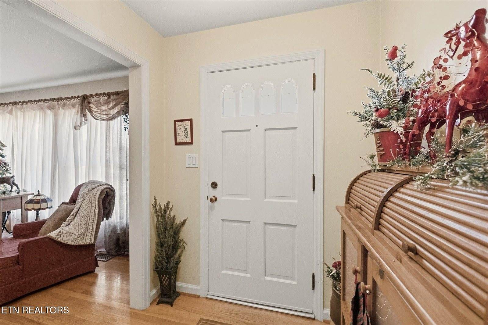 400 Eagle Bend Lane, Clinton, TN 37716