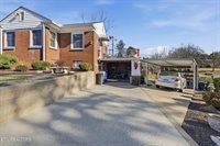 400 Eagle Bend Lane, Clinton, TN 37716