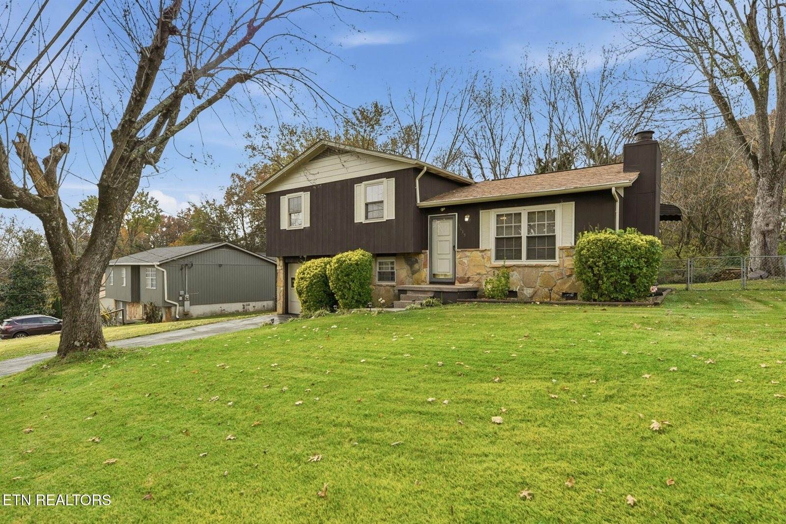 5613 Montina Rd, Knoxville, TN 37912