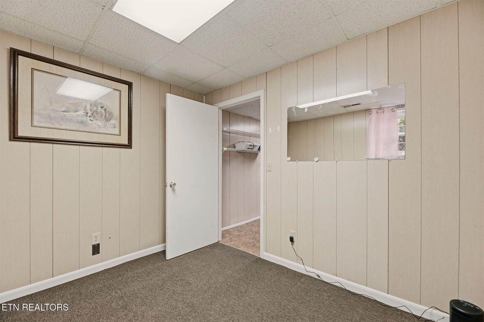 5613 Montina Rd, Knoxville, TN 37912