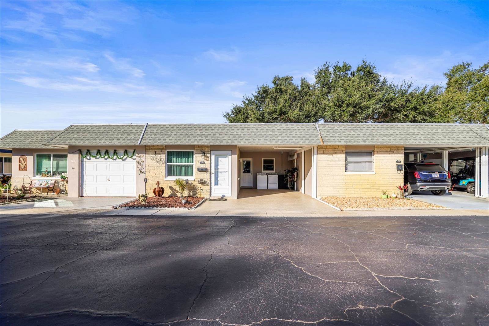 242 Sky Loch Drive East, Dunedin, FL 34698