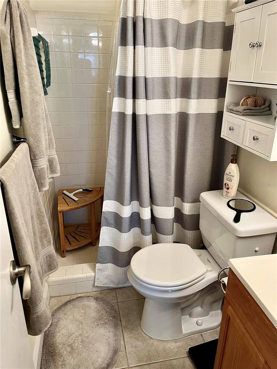 242 Sky Loch Drive East, Dunedin, FL 34698