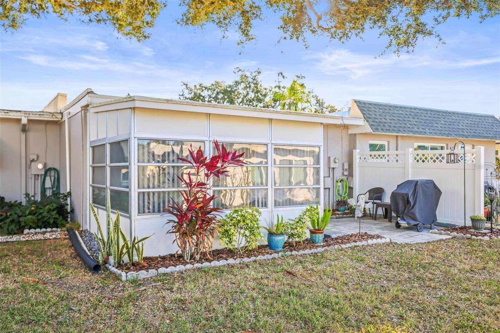 242 Sky Loch Drive East, Dunedin, FL 34698