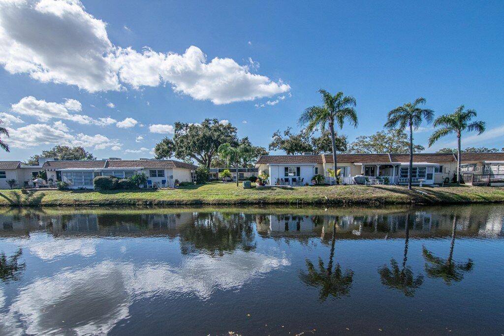 242 Sky Loch Drive East, Dunedin, FL 34698