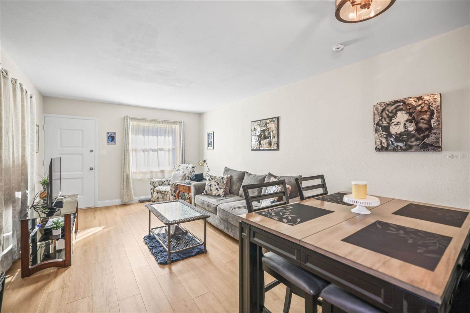 242 Sky Loch Drive East, Dunedin, FL 34698